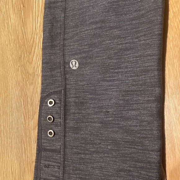 Lululemon leggings - Picture 3 of 4